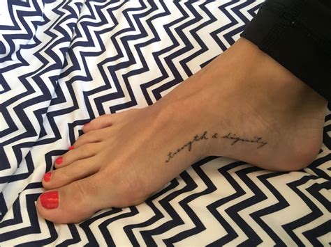 Tattoo Foot Placement Foottattoos Small Foot Tattoos Writing