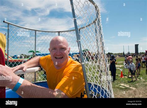 Dunk Tank Hi Res Stock Photography And Images Alamy
