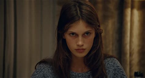 marine vacth in the film jeune and jolie 2013 cabelo modelos personagens femininos