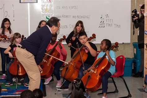 Born in paris, france, to chinese parents and educated in new york city, united states, ma was a child prodigy, performing from the age of four. Yo Yo Ma visited a Calgary elementary school to give music ...