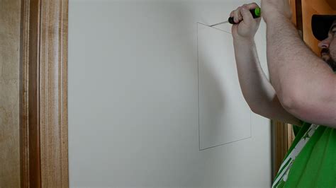 When you upload a picture or multiple pictures, select the content type and thumbnail size, and enable or disable comments. » Hidden Storage Picture Frame (ep14)