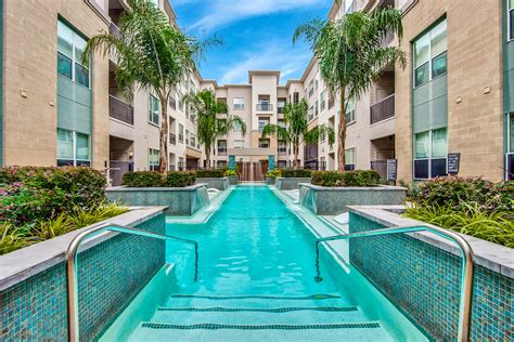 Luxury Apartment Homes in Houston's Memorial City District | Domain at