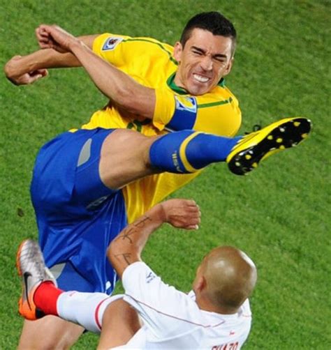 Curious Funny Photos Pictures The Funniest Soccer Moments 25 Pics