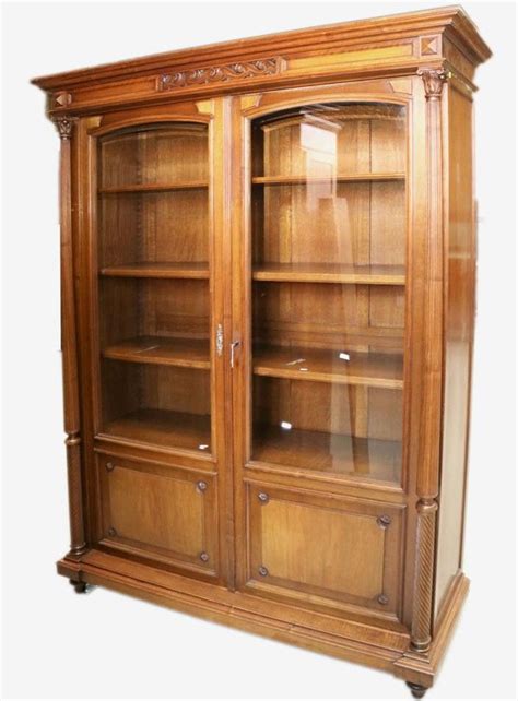 Only genuine antique two door bookcases approved for sale on www.sellingantiques.co.uk. A fine French flame mahogany two door bookcase - Bookcases ...