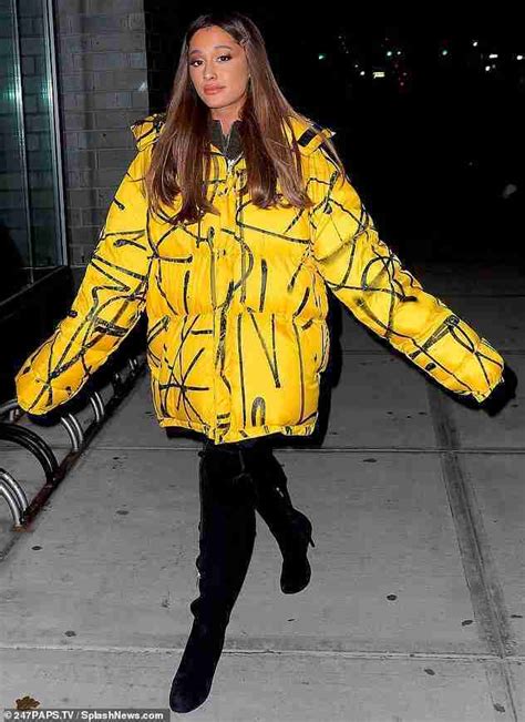 Ariana Grande Yellow Ubicaciondepersonascdmxgobmx