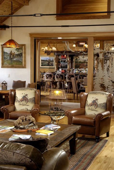 A ranch style house is more practical and the energy seems to flow easier. 25 Amazing Western Living Room Decor Ideas | Interior God