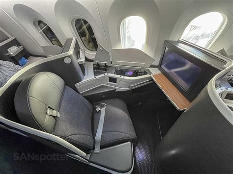 American Airlines 787 9 Business Class Is Freaking Legit Sanspotter