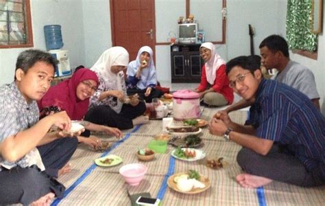 7 Aturan Tentang Makan Ala Suku Bugis Halaman 1