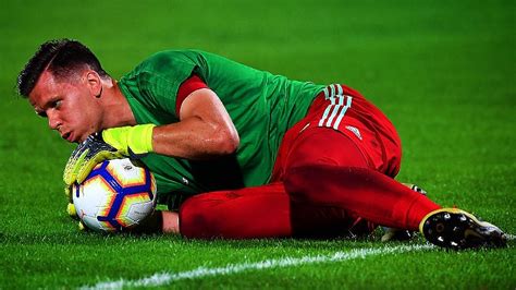 Da tempo, i giallorossi hanno deciso di puntare per il futuro sul brasiliano alisson e non lo riscatteranno. Punizione Szczesny: su Instagram il portiere imita Ronaldo ...