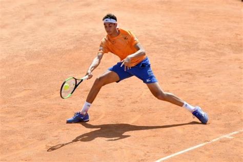 Intervista a lorenzo sonego atp montecarlo. Tennis, ATP Kitzbuhel 2019: Lorenzo Sonego batte Federico ...