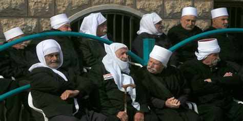 ويسيطر الجيش السوري على كامل محافظة السويداء ذات الغالبية الدرزية التي بقيت إلى حد كبير بمنأى من النزاع فيما يقتصر وقال مدير المرصد لفرانس برس إنها الحصيلة الدموية الأكبر في محافظة السويداء، كما تعد بين الأعلى في سوريا منذ اندلاع النزاع عام 2011. السويداء: عصابات يدير النظام السوريّ ظهره لها | Daraj