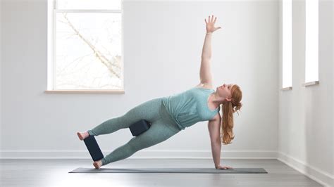 Three Ways To Prop And Progress Your Vasisthasana Side Plank
