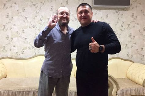 А теперь перейдем к финалу: Oxu.az - «Король не нужен». Гули уже сам король?