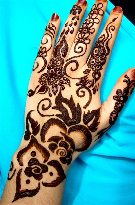 Home » make up » mehandi designs. Mehandi Design Patch Simple : Try This Simple Square Patch ...