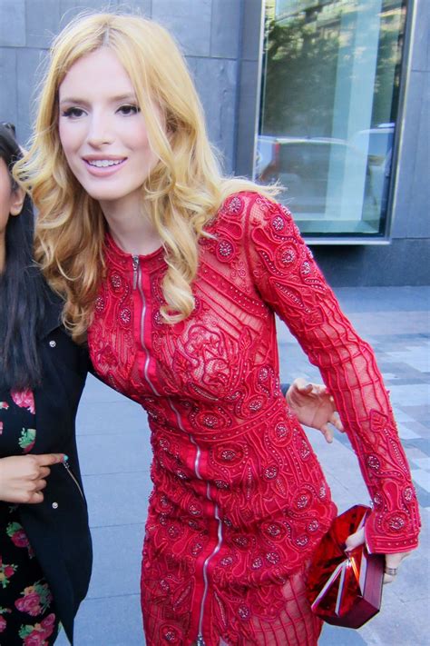 Bella thorne was born in pembroke pines, florida, to tamara (beckett) and delancey reinaldo rey thorne. BELLA THORNE Leaves Her Hotel in Toronto 06/21/2015 ...