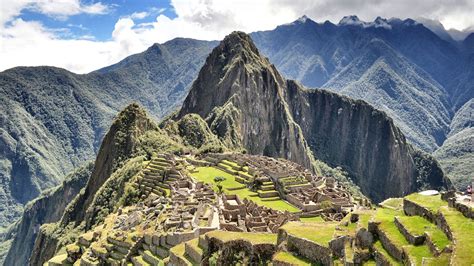.picchu (wayna picchu), the remote mountain, which allows a panoramic view of machu picchu. Machu Picchu, Peru