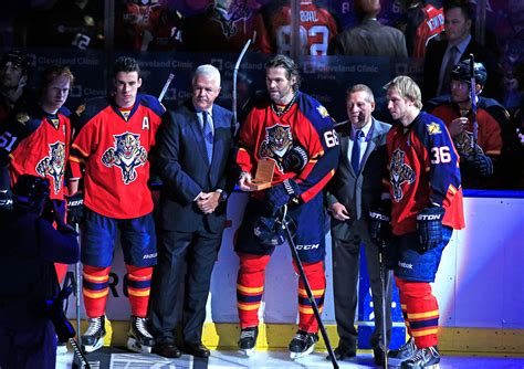 The latest news, video, standings, scores and schedule information for the carolina panthers. Florida Panthers should bring back the ageless Jaromir Jagr for 2018