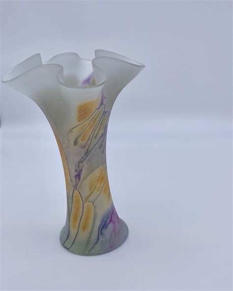 Vintage Rueven Art Glass Ruffle Vase Etsy