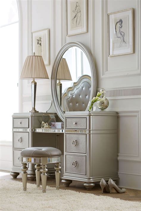 Vanities are a great way to add style in a little girl's room. The Havertys Brigitte vanity with mirror brings the old ...