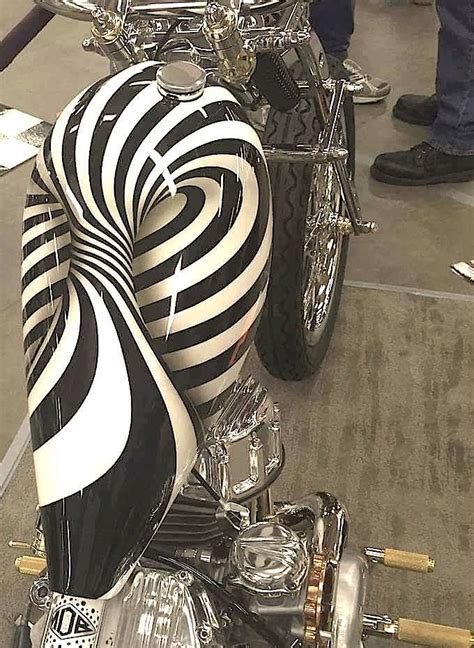 Id Be To Busy Looking At That And Die Motorcycle Paint Jobs Custom