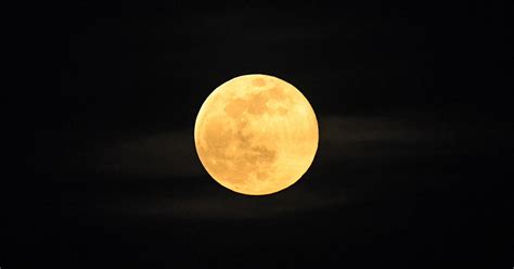 A Snow Moon The First Supermoon Of 2020 Will Light Up The Sky This