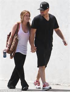 Hilary Duff And Mike Comries Honeymoon Continues Daily Mail Online