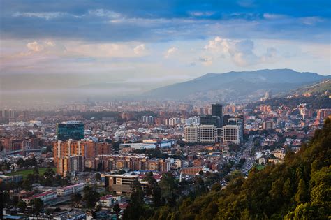 Mejores Zonas Para Vivir En Medellin Kulturaupice