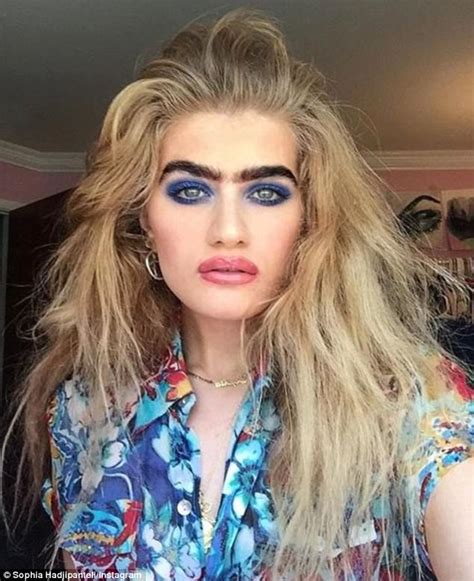 Model Shows Off Her Unibrow On Instagram Daily Mail Online