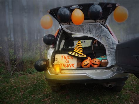 how to host a sucessful trunk or treat event the best way to trunk or treat