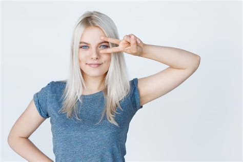 (see above for how my hair looked before i bleached it. The 10 Best Hair Bleaches to Buy in 2021 - Beauty Mag