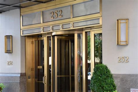 Bobby Flay Finally Sells 56m Chelsea Mercantile Home