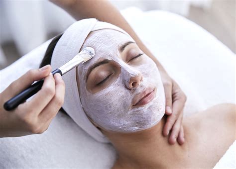 7 Essential Services In A Beauty Salon