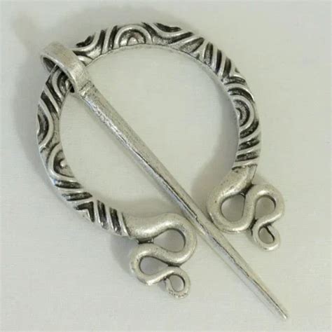 Celtic Penannular Cloak Pin Brooch The Shepherds Knot