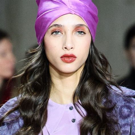 The Best Of Fall 2019 Make Up And Hair Trends Prestige Online Indonesia