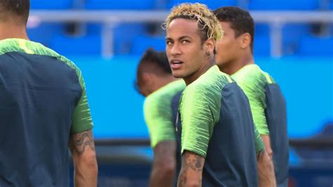 Neymar Se Tiñe De Oro Para El Debut De Brasil Ante Suiza El 10 De