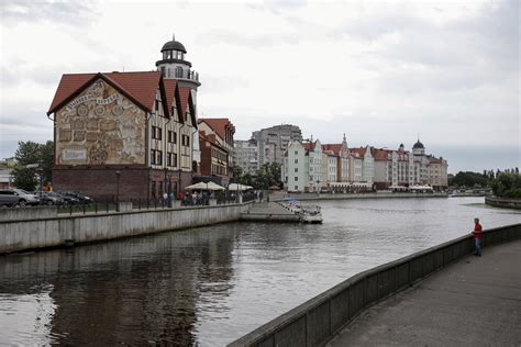 Isolated Russian Outpost Kaliningrad Withers Under Confrontation With