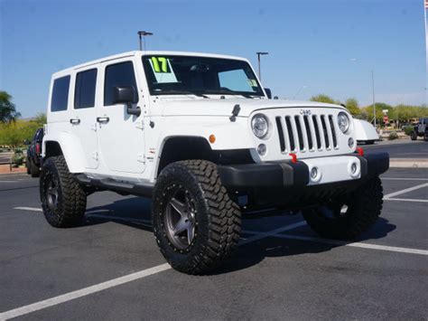 2017 Jeep Wrangler Unlimited Sahara 5778 Miles Bright White Clear C 4x4