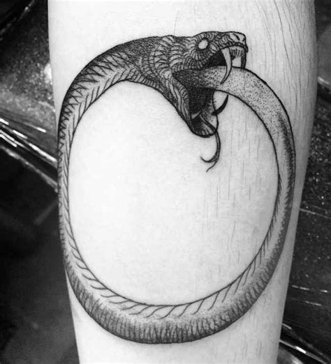 Die träume und ihre bedeutung. 30 erstaunliche Ouroboros Tattoo Designs mit Bedeutungen ...