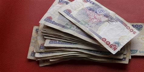 Find dollar to naira black market exchange rates today. Naira Plummets to N520 Per Dollar In Black Market ...