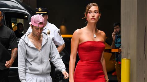 justin bieber and hailey bieber go viral for dressing in opposite outfits for same event access
