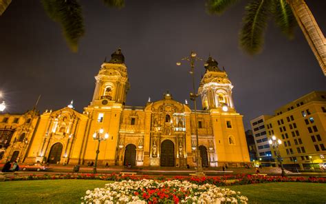 City Tour Nocturno Por El Centro Histórico De Lima Atipax Group