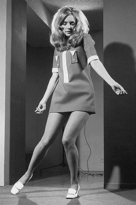 go go dancer sixties fashion retro fashion vintage fashion 1960s mod fashion 60s fashion