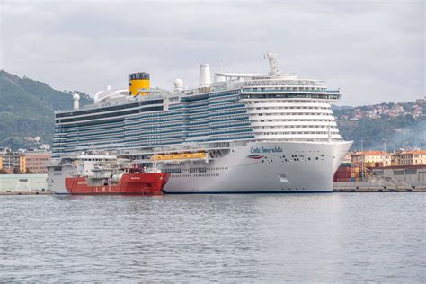 Costa Cruises Completes Italys First Lng Bunkering