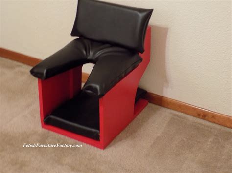 Mature FemDom Oral Pleasure Chair Queening Chairs Smother Box Rim