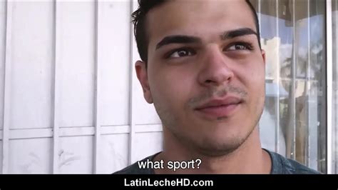 jock recta jóvenes latinos español entrevistado por chico gay en la calle tiene relaciones