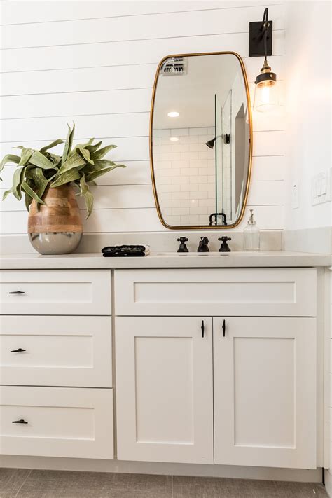 We have what you need breathe new life into your bathroom design with bathroom décor and luxury bathroom furniture and fixtures like vanities, shower doors. New Mexico Bathroom Vanities | Custom Bathrooms in New ...