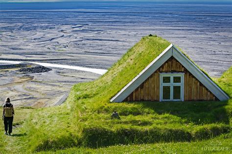 10 Hobbit Like Scandinavian Houses With Green Roofs