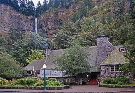 Multnomah Falls Lodge Oregon