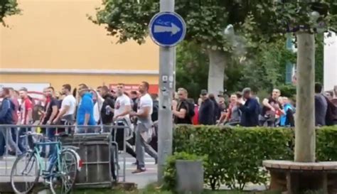 Sur la population, la superficie. Drapeau LGBT pris pour cible par les hooligans serbes - 360°