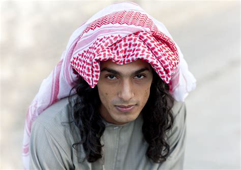 Djebel Samhan Bedouin Young Man With Keffiyeh Oman Flickr